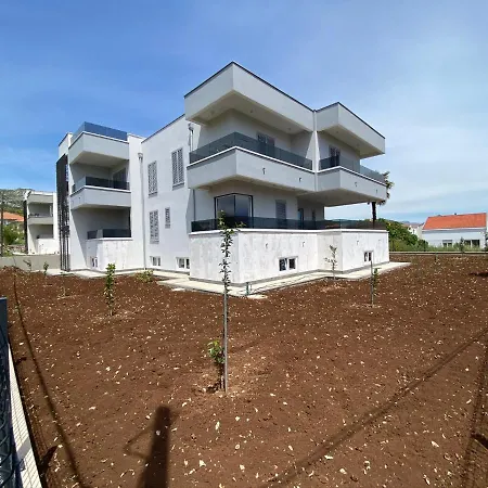 Tragurium Apartman *